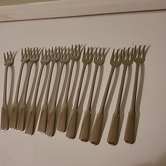 william Roger's Coctail Forks - Picture 1 of 4